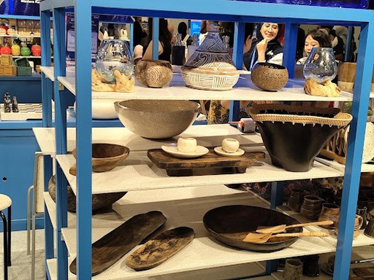 Produk karya seni dari UMKM Bali Bakti Anggara yang tampil di BRI UMKM EXPO(RT) 2025