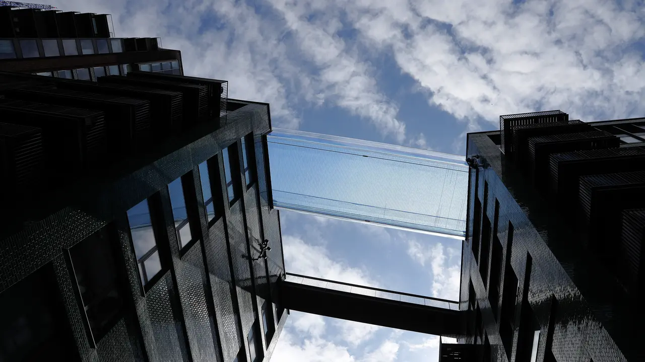 Sky Pool Pertama di Dunia