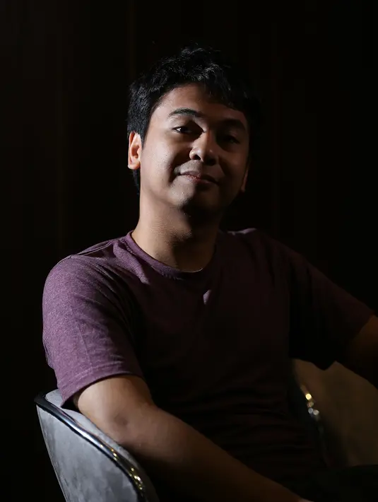 Program yang akan menjadi primadona baru dan menarik pada penonton setianya ini melibatkan Raditya Dika lantaran sudah dikenal sebagai seorang komika yang kemampuannya sudah tidak diragukan lagi. (Andy Masela/Bintang.com)