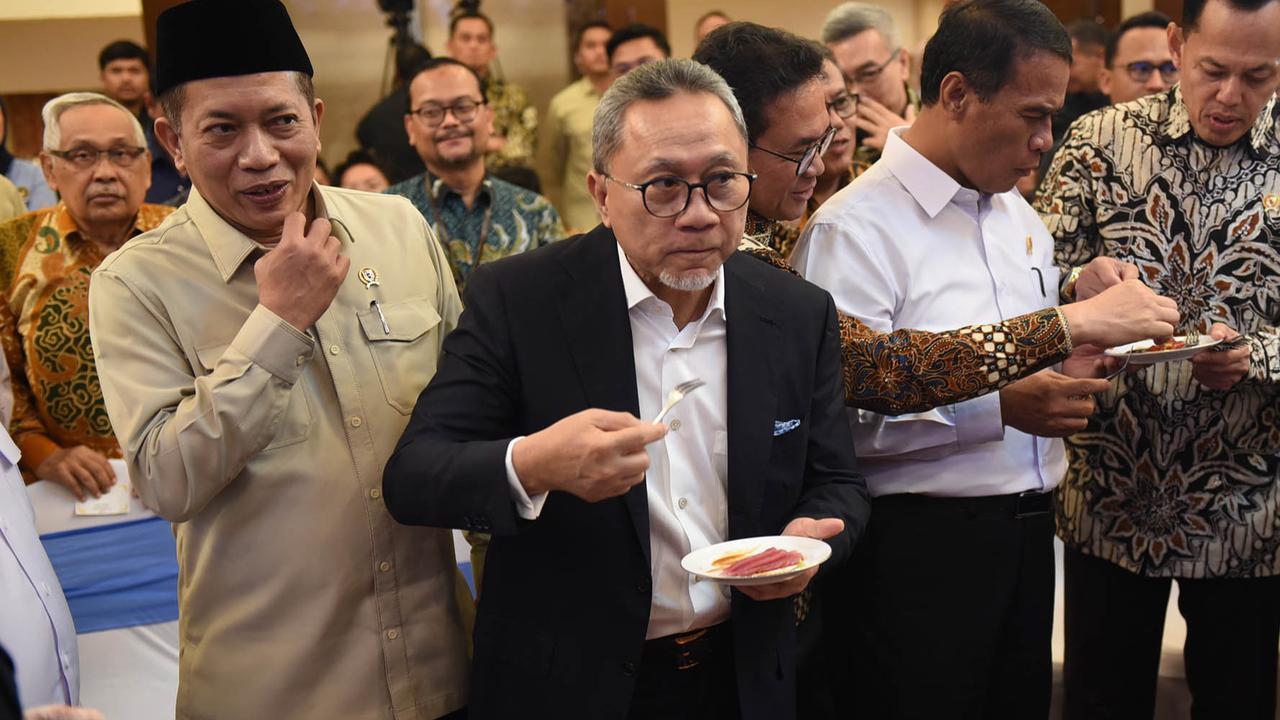 Jadi Kunci Sukses Pemerintah, Menko Zulhas Minta Rapat Tiap Hari Awasi Program MBG