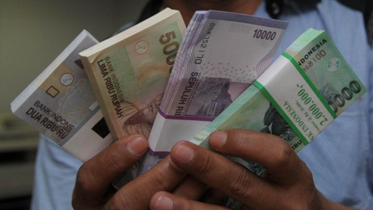 Warga serbu penukaran uang receh keliling di Monas
