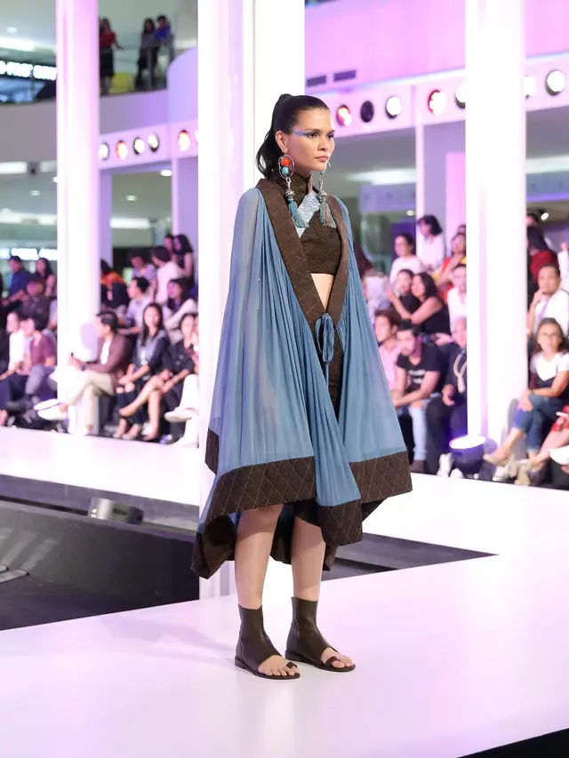 [Bintang] Kembangkan Budaya Etnik, Fashion Nation Hadirkan Koleksi Auguste Soesastro dan Populo Batik