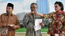 Ketua KPK Agus Rahardjo didampingi Ketua KPK Agus Rahardjo membacakan hasil pertemuan di kantor BPK, Jakarta, Senin (20/6). Kedua lembaga akhirnya menghasilkan beberapa kesepakatan terkait kasus RS Sumber Waras. (Liputan6.com/Johan Tallo)