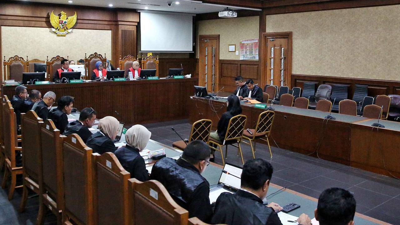 Meirizka Widjaja jalani sidang perdana