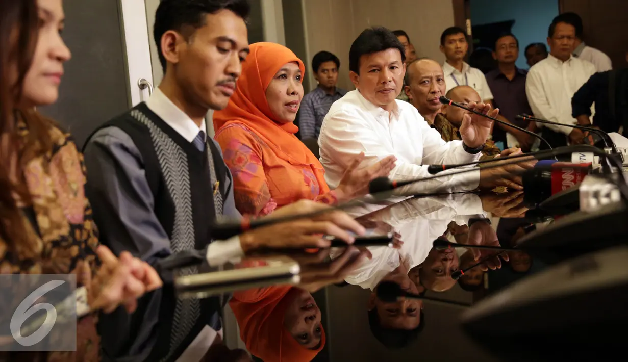 Konferensi pers terkait perdagangan anak oleh AR di Jakarta, Rabu (31/8). Sebagian besar anak-anak yang dijual AR berasal dari wilayah Jawa Barat untuk dijual ke pria gay. (Liputan6.com/Johan Tallo)