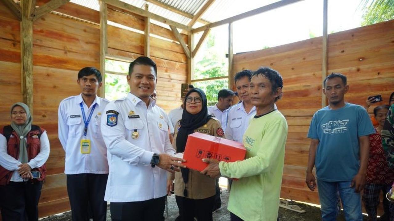 Wabup Luwu Janjikan Pembangunan RLH bagi Korban Angin Kencang, Proses Verifikasi Data Dipercepat