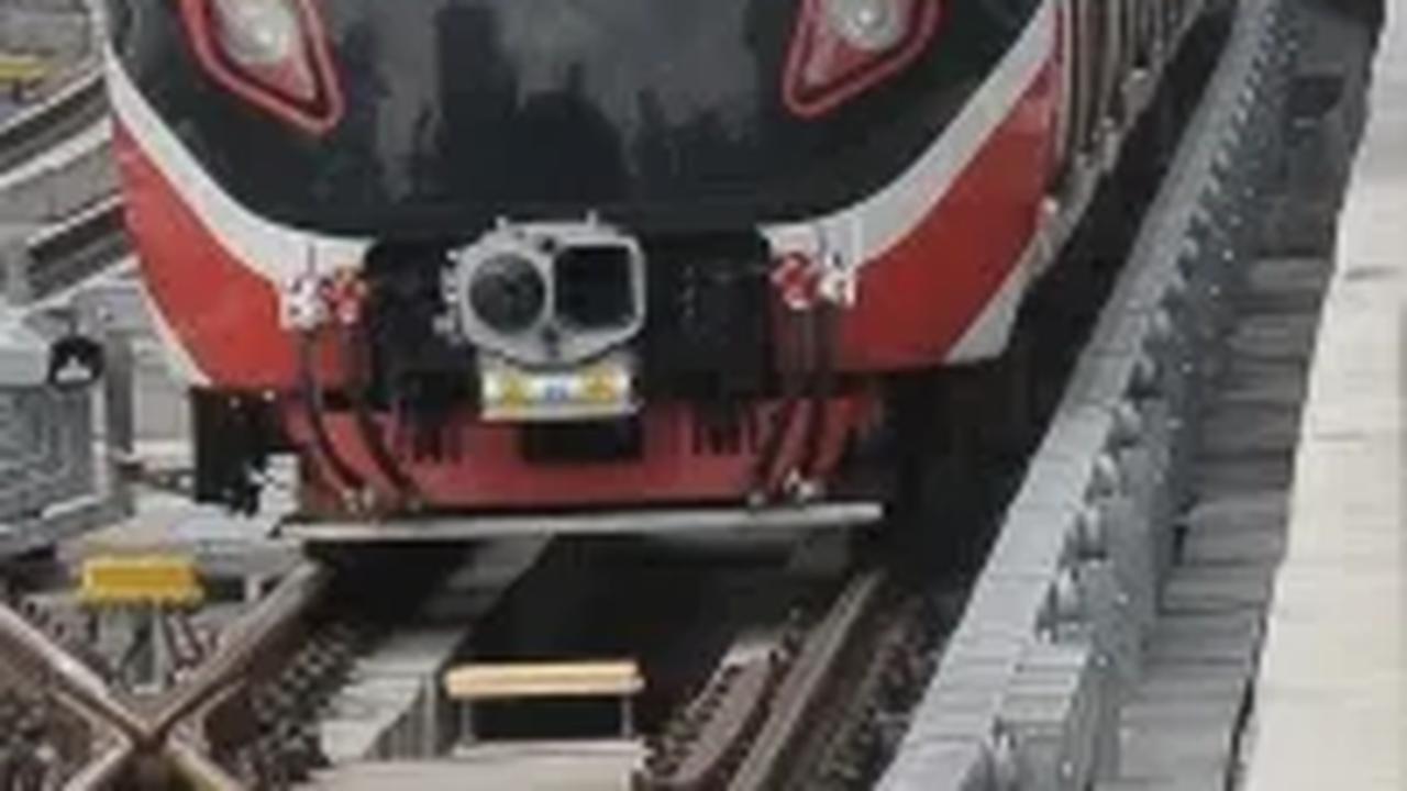 24.000 Orang Ikut War Tiket LRT Jabodebek, Kuota Bakal Ditambah?