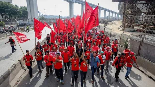 News Flash: Ribuan Buruh Mulai Memasuki Jakarta 