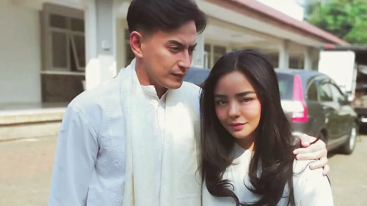 Sudah Saling Kenal Keluarga, Ini 6 Potret Kebersamaan Gita Sinaga dan Habibi Hood