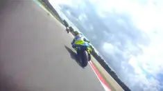 Pertarungan sengit Valentino Rossi versus Marc Marquez di lintasan Sirkuit Assen, Belanda.