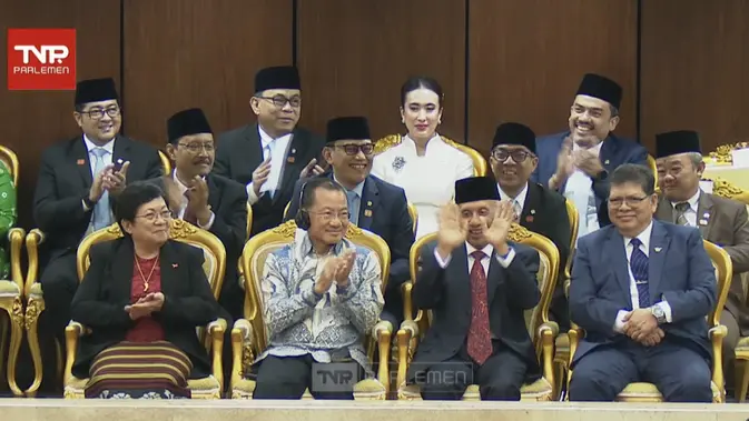 <p>Ketua Parlemen Brunei Darussalam (baris bawah, kedua dari kanan) (Istimewa)</p>