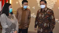 Direktur Keuangan PT Unilever Indonesia Arif Hudaya bertemu dengan Menteri Koordinator Bidang Perekonomian Airlangga Hartarto di Lapangan Banteng Jakarta, Senin 7 Juni 2021. (Dok Kemenko perekonomian)