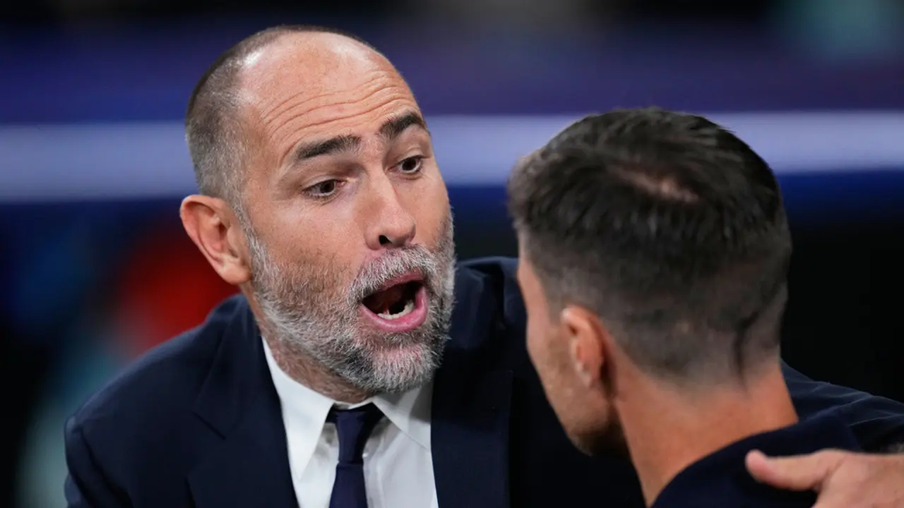 Juventus' head coach Igor Tudor an Real Madrid's head coach Xabi Alonso