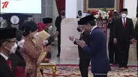 Presiden Jokowi Beri Tanda Kehormatan ke 127 Orang, Mulai Dari Sastrawan hingga Tenaga Kesehatan