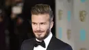 Setelah tampil dengan berbagai gaya rambut, David Beckham kini populer dengan brewok yang membuat dirinya terlihat semakin ‘macho’. (Bintang/EPA)