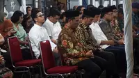 Jokowi melayat ke kediaman besannya