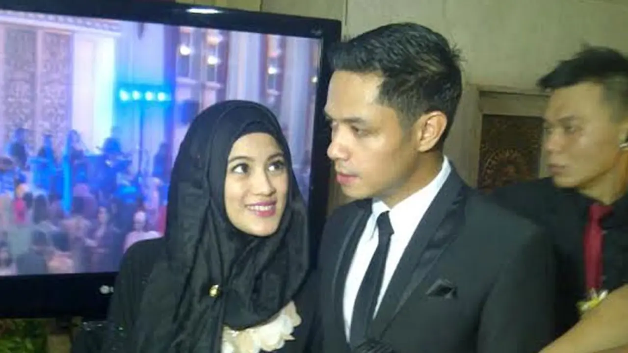 Dude Harlino dan Alyssa Soebandono siapkan diri jadi orangtua