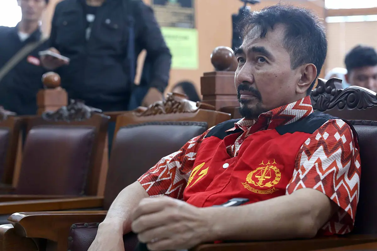 [Bintang] Gatot Brajamusti Sidang Asusila
