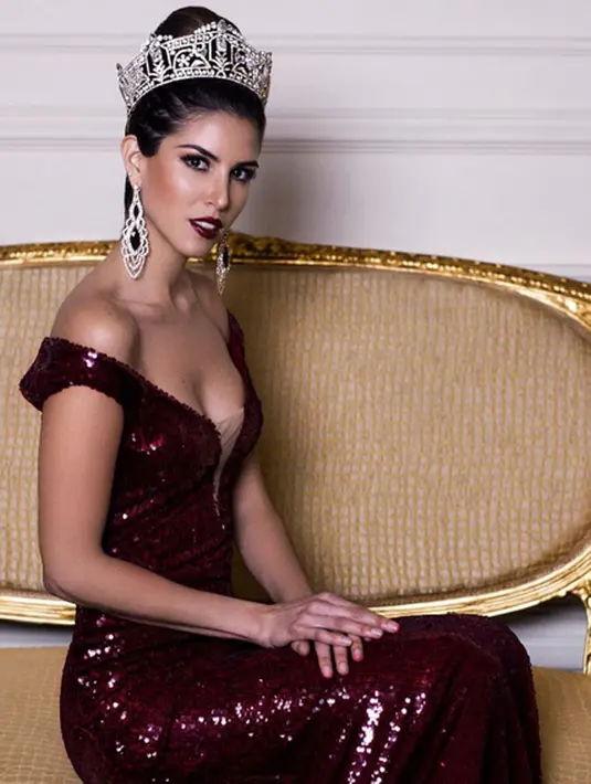 Sebelum dinobatkan sebagai Miss Grand International 2017, wanita kelahiran 1990 ini merupakan seorang entrepreneur, yang memiliki bisnis L'belle Model Management di Los Angeles. (Instagram/mariajoseloral)