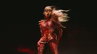 Kostum Reptil Lisa Blackpink di Coachella 2025 Kawinkan Teknologi dan Fashion, Didesain dengan Bantuan AI