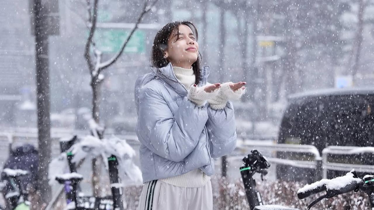 Potret Sabrina Chairunnisa Kala Berlibur di Korea (credit: instagram/sabrinachairunnisa_)
