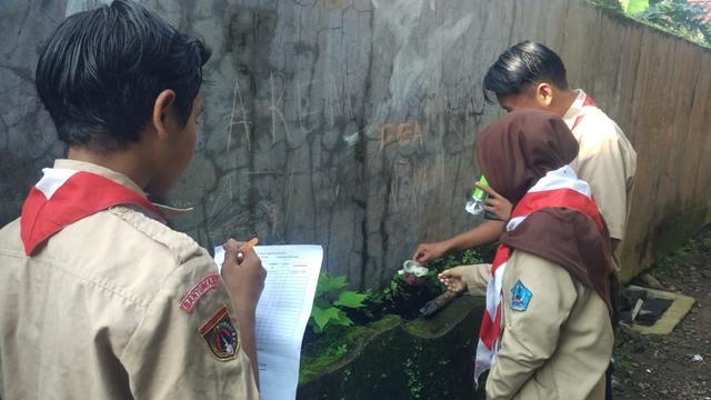 Pemberantasan sarang nyamuk atau PSN dinilai lebih efektif mencegah DBD dibanding pengasapan atau Fogging. (Foto: Liputan6.com/Humas Pemkab Banyumas/Muhamad Ridlo)