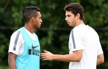 Roma incar dua bek Inter Milan