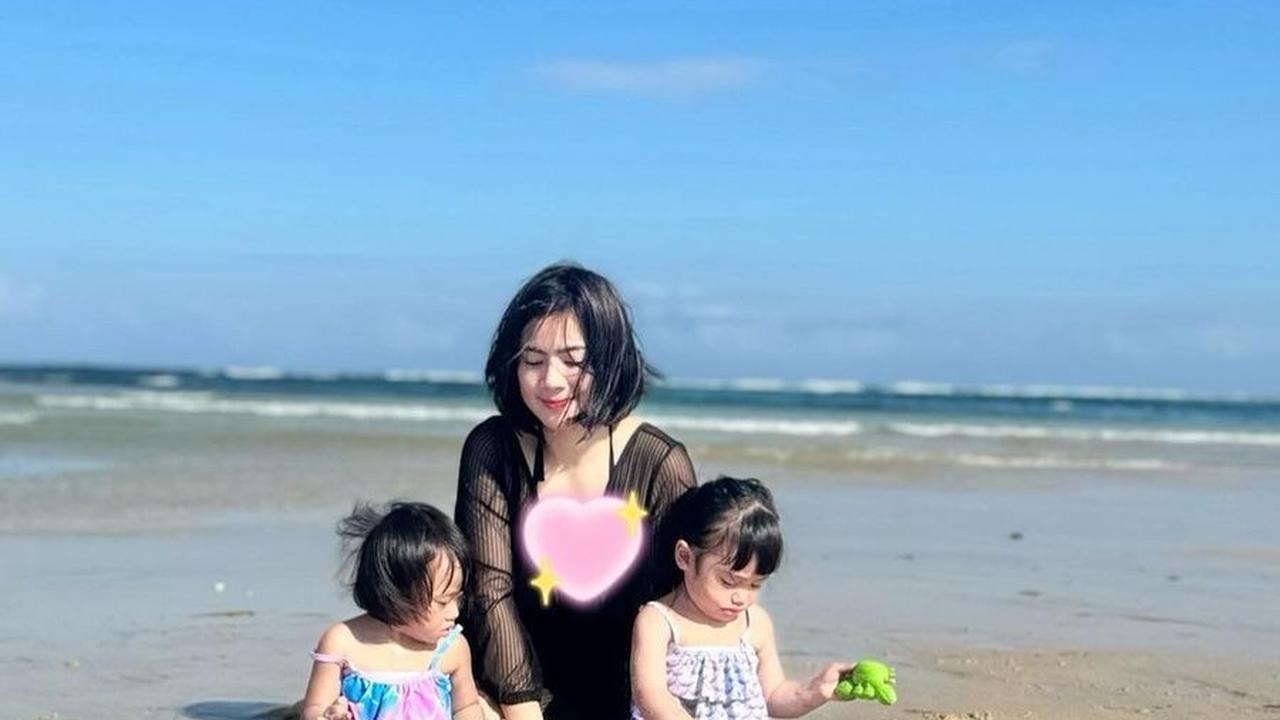 Gaya liburan ala Felicya Angelista memancarkan pesona yang luar biasa, cantiknya benar-benar mencuri perhatian.<br>