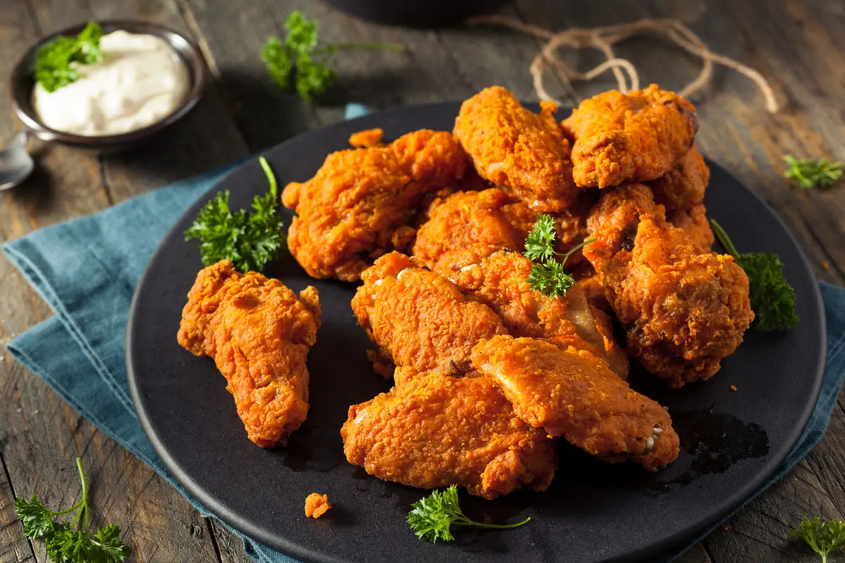 Tips Membuat Ayam Goreng Crispy di Luar dan Juicy di Dalam, Ibu Wajib Coba
