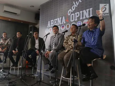 Suasana diskusi bertema "Arena Adu Opini Ekonomi, Hukum Dan Politik" di Jakarta, Kamis (12/7). Diskusi tersebut membahas strategi politik partai dan pemilihan capres dan cawapres 2019 mendatang dan ekonomi pemerintahan. (Liputan6.com/Angga Yuniar)