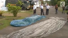 Danlanud Adisutjipto, Marsma Novyan Samyoga menganalogikan balon udara seperti ranjau paku di jalan raya. Namun bahayanya jauh lebih tinggi.