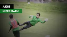 Berita video beberapa aksi dari kiper baru Timnas Indonesia U-23, Muhammad Ridho, dalam latihan yang digelar di Lapangan ABC Senayan, Senin (19/2/2018).