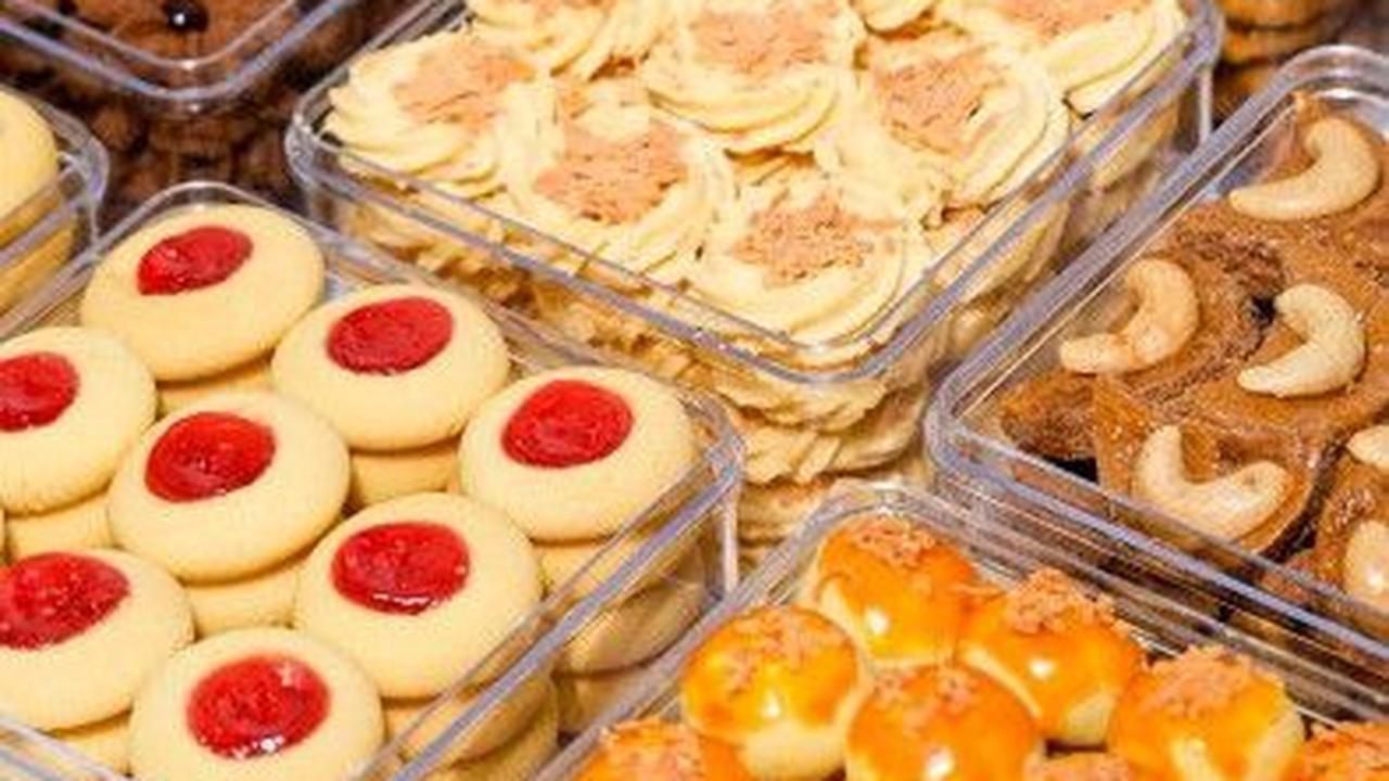 Kisah Pedagang Kue Kering di Banyuwangi Banjir Pesanan Jelang Lebaran, Omzet Capai Rp10 Juta per Hari