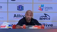 Arsenal Legends Perkasa di SUGBK, Thierry Henry Ungkap Panasnya Rivalitas