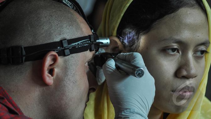 Mengenal Earmold pada Alat Bantu Dengar dan Cara Membersihkannya - Vimarsana News