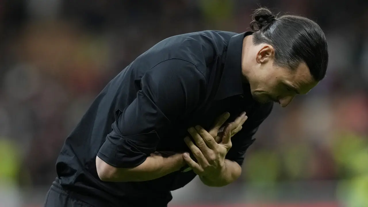 Foto: Momen Haru Perpisahan Zlatan Ibrahimovic dengan AC Milan