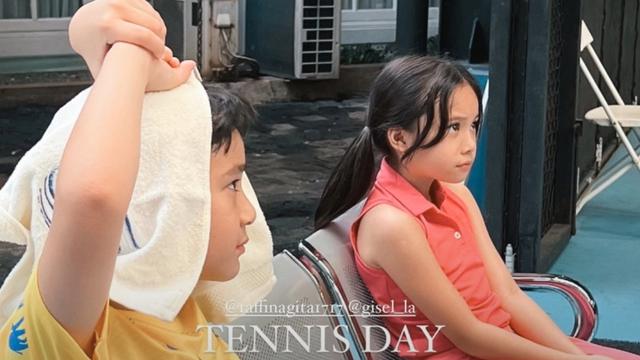 Gempi dan Rafathar Main Tenis