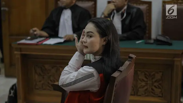 Sidang Perdana Jennifer Dunn