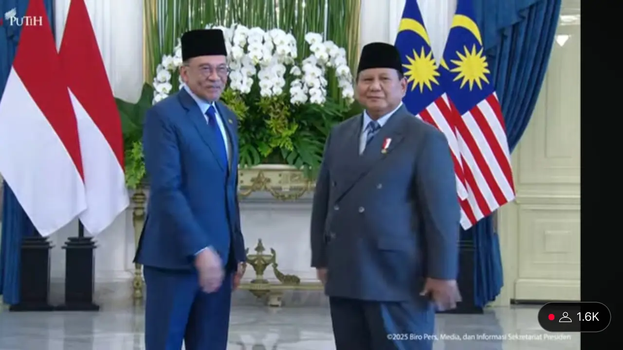 Presiden Prabowo Subianto menerima kunjungan kenegaraan Perdana Menteri (PM) Malaysia Anwar Ibrahim di Istana Merdeka di Istana Merdeka Jakarta, Jumat (27/6/2025).