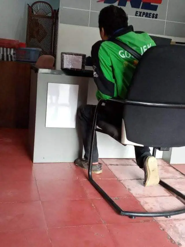 Driver Ojek Online Dermawan