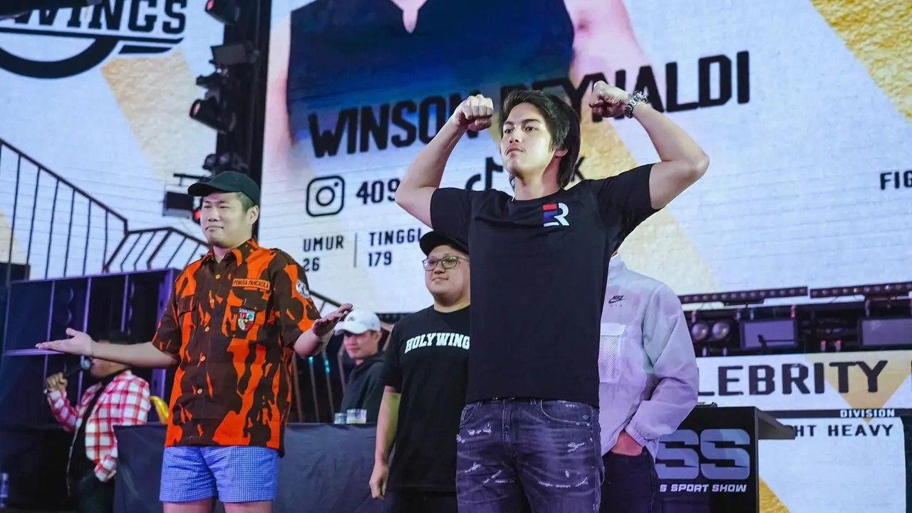7 Potret El Rumi Latihan Tinju Sebelum Melawan YouTuber Winson Reynaldi