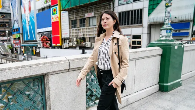 wanita agustus smart dan witty