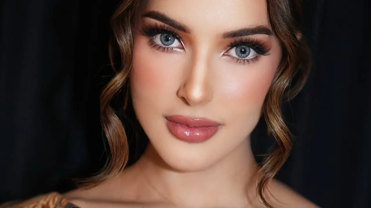 Pesona Tasya Farasya Bak Real-Life Barbie dengan Makeup Flawless