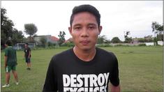 Evan Dimas akan berangkat ke Spanyol untuk mengikuti latihan bersama klub Espanyol B selama 4 bulan mulai dari Februari-Mei 2016. Berikut curhatan Evan Dimas sebelum terbang ke Spanyol.