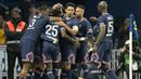 PSG mampu mempertahankan keunggulan 2-1 hingga laga usai. Berkat kemenangan ini PSG berhasil memperlebar jarak dengan Marseille menjadi 15 poin dan semakin dekat untuk memastikan meraih gelar Ligue-1 musim ini yang tinggal menyisakan 6 laga lagi. (AP/Francois Mori)