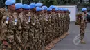 Para prajurit TNI yang menjadi pasukan perdamaian mengikuti upacara sebelum berangkat. TNI mengirimkan personel sebanyak 800 prajurit untuk ditempatkan di daerah konflik Darfur, Jakarta, Jumat (20/2/2015).(Liputan6.com/Johan Tallo)