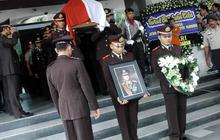 Mantan Kapolri Dibyo Widodo dimakamkan
