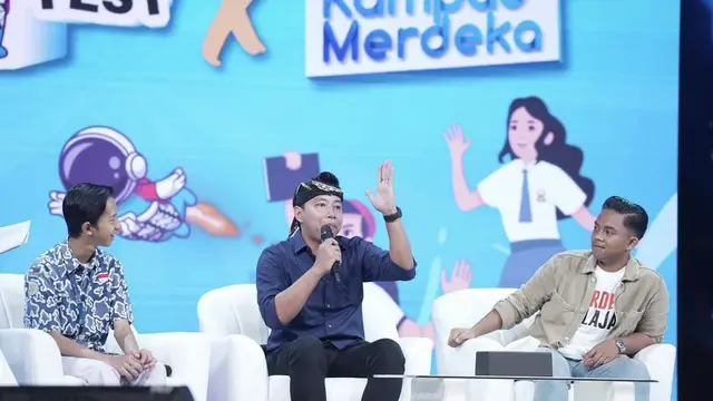 Potret Kiki menjadi salah satu speaker di event Vokasi Fest kolaborasi Kampus Merdeka, sumber Instagram: @kiki.mci11