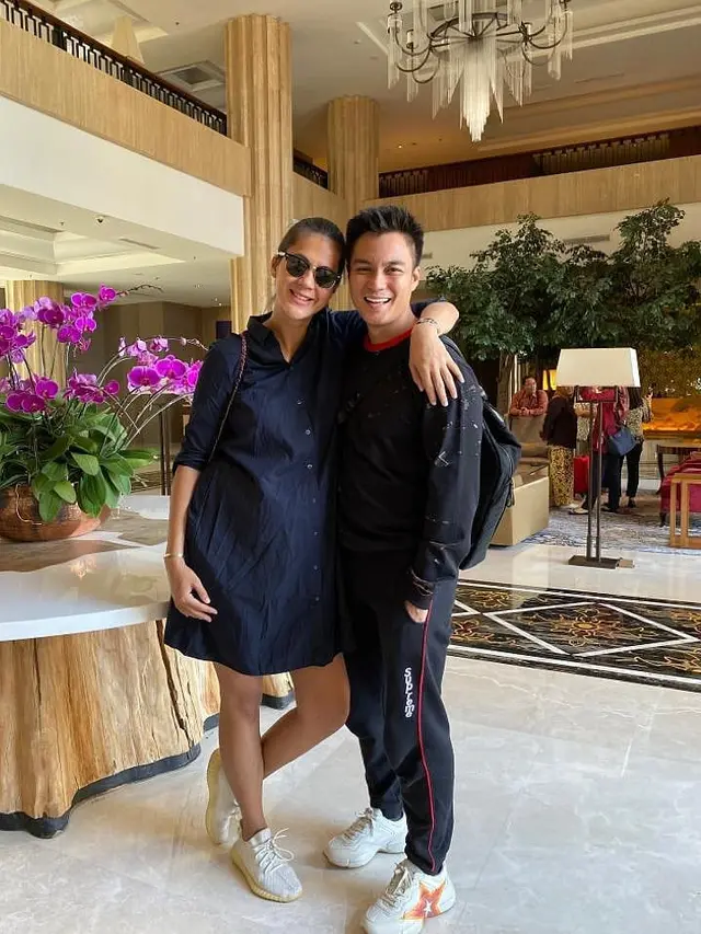 [Fimela] Paula Verhoeven dan Baim Wong