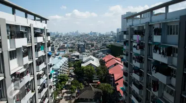 Pemandangan di sekitar rumah susun Tambora, Jakarta, Jumat (17/2). Pemerintah Provinsi (Pemprov) DKI Jakarta berencana menambah 4.000 unit yang dibangun pada tahun 2017 ini. (Liputan6.com/Gempur M. Surya)